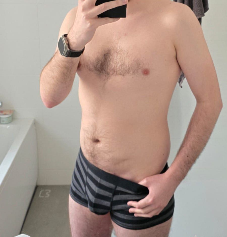 Vyns - Rencontre gay à Lignières Profil de Vyns, 24 ans, Rencontre gay à Lignières (Neuchâtel)