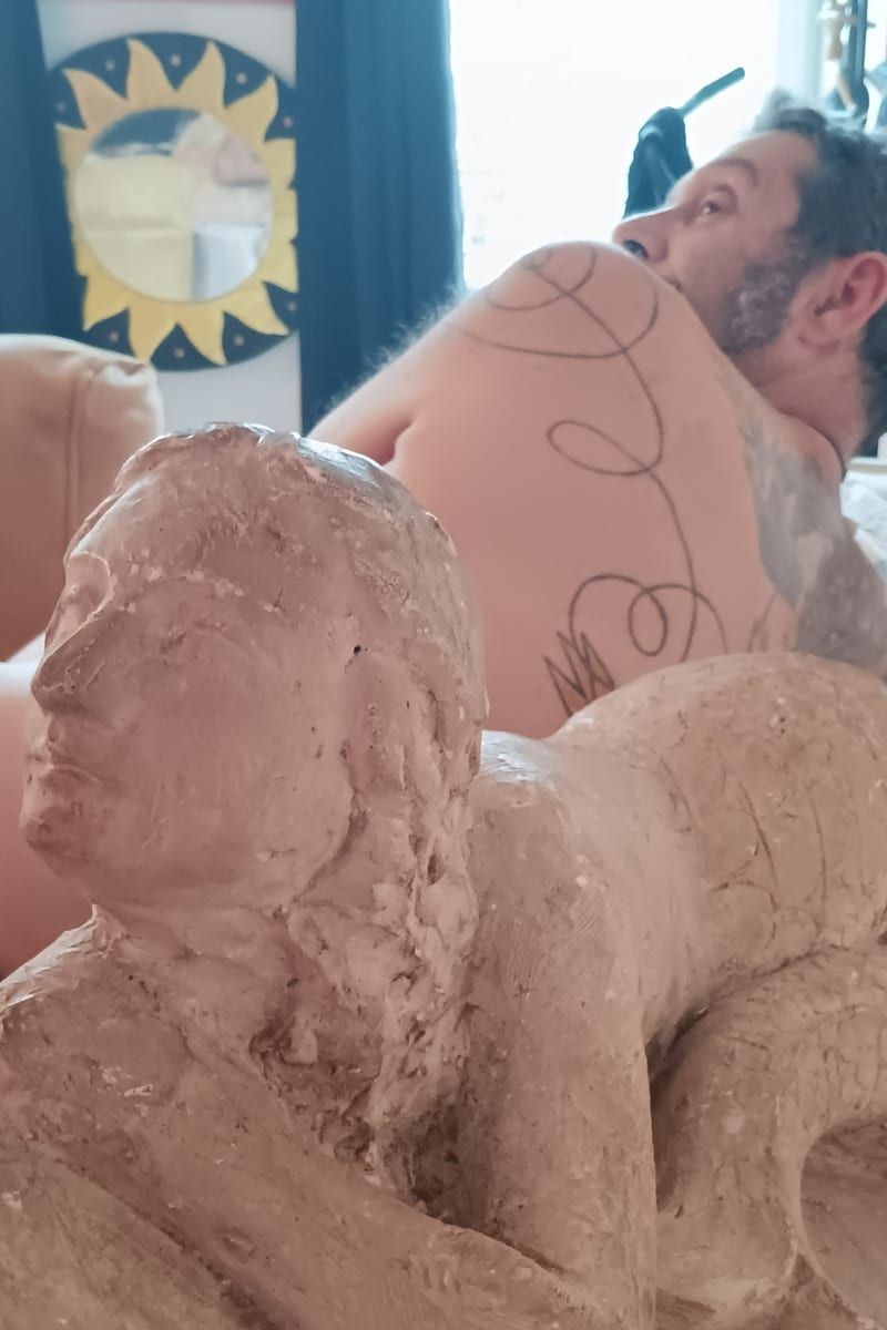 Sikou - Rencontre gay à Thielle Profil de Sikou, 31 ans, Rencontre gay à Thielle (Neuchâtel)
