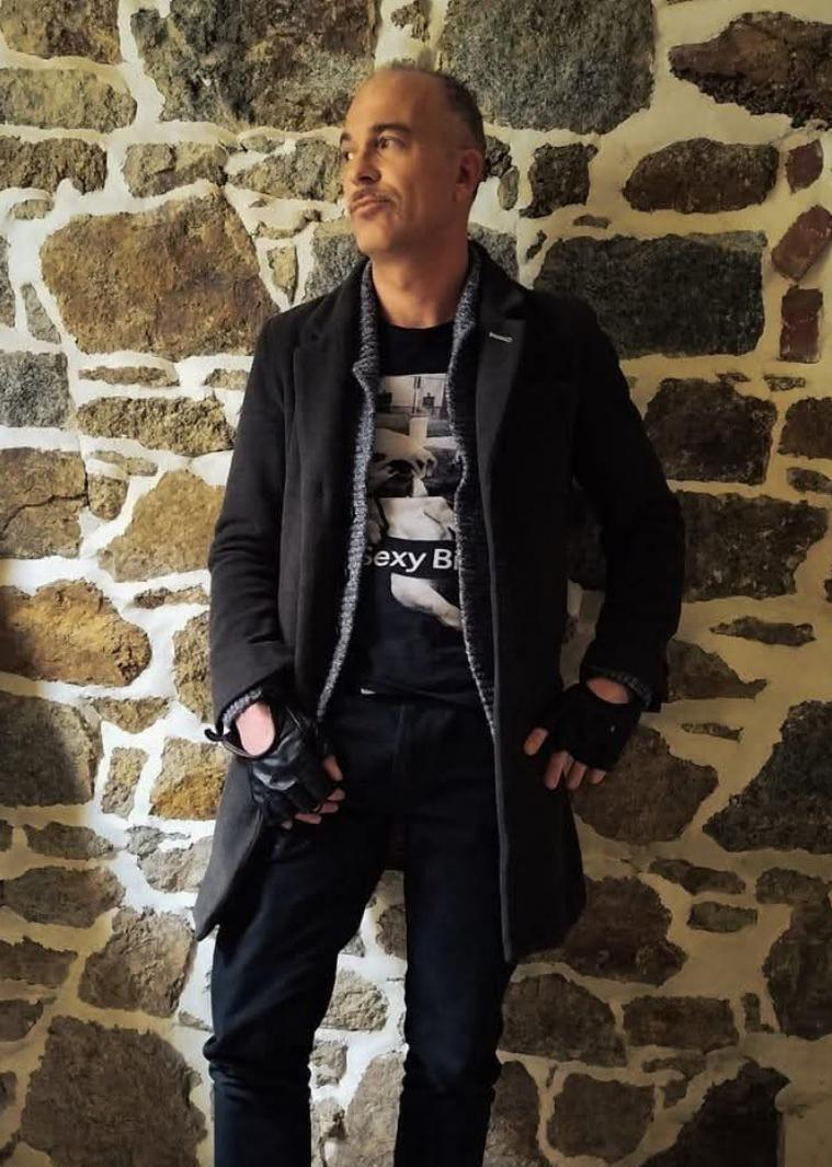 Théau - Rencontre gay à La Chaux-du-Milieu Profil de Théau, 45 ans, Rencontre gay à La Chaux-du-Milieu (Neuchâtel)