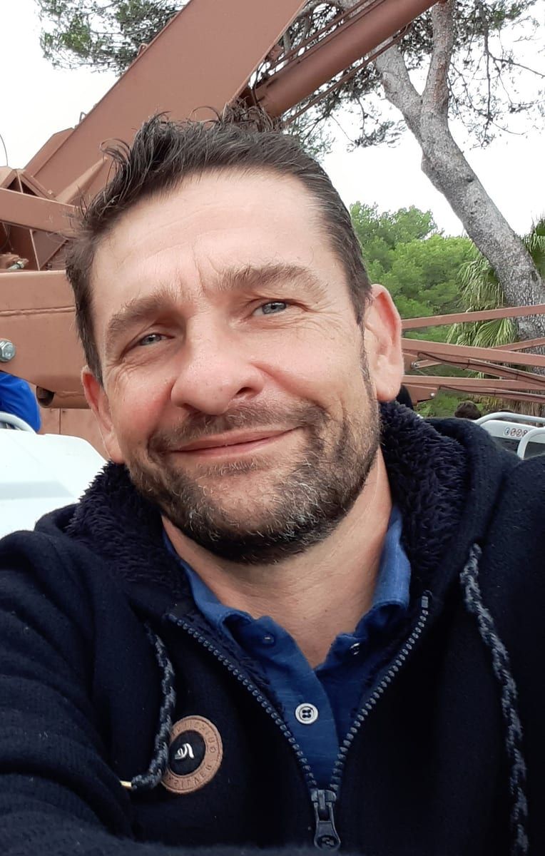 Guiliane - Rencontre gay à Les Bayards Profil de Guiliane, 22 ans, Rencontre gay à Les Bayards (Neuchâtel)