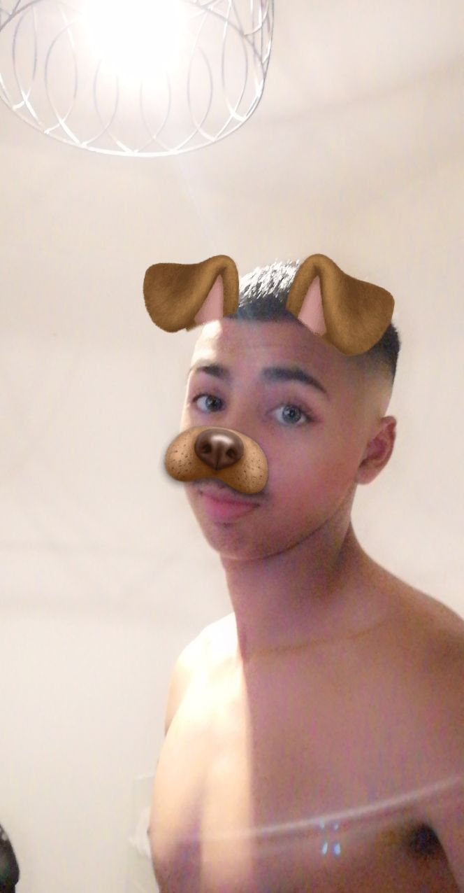 Profil de Lester, 23 ans, Rencontre gay latino à Neuchâtel (Neuchâtel)
