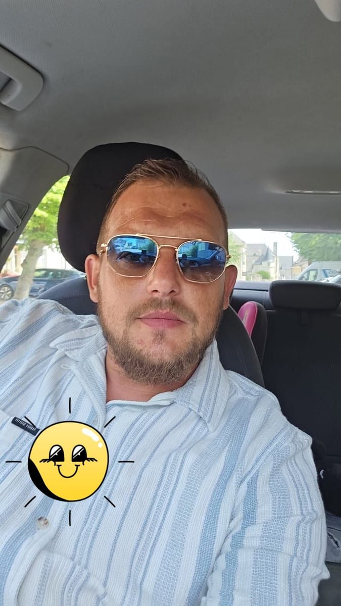 Timothey - Rencontre gay à Le Prévoux Profil de Timothey, 33 ans, Rencontre gay à Le Prévoux (Neuchâtel)
