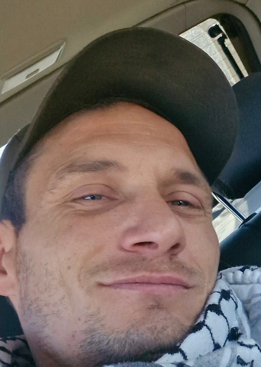 Juan - Rencontre gay à Hauterive NE Profil de Juan, 42 ans, Rencontre gay à Hauterive NE (Neuchâtel)