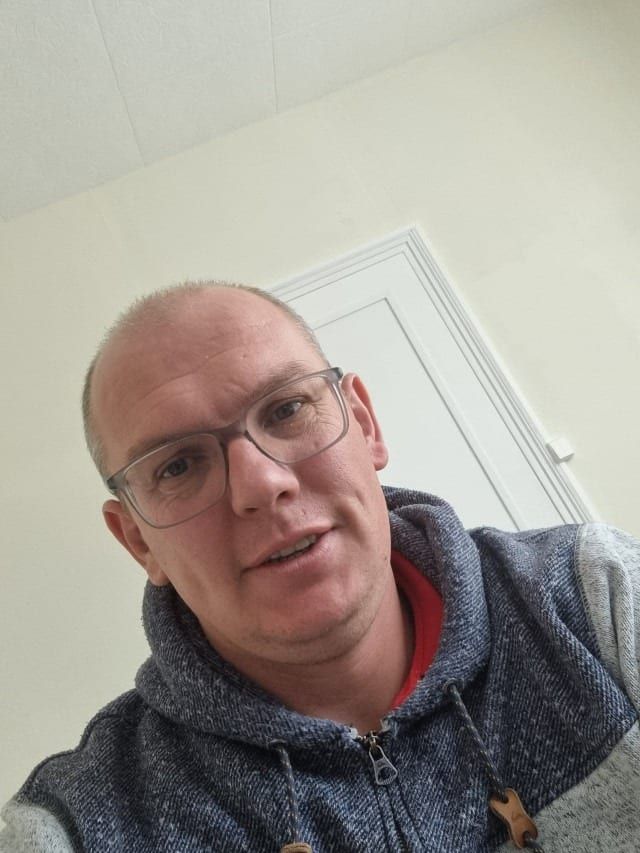Profil de Khalil, 42 ans, Rencontre gay à Les Vieux-Prés (Neuchâtel)