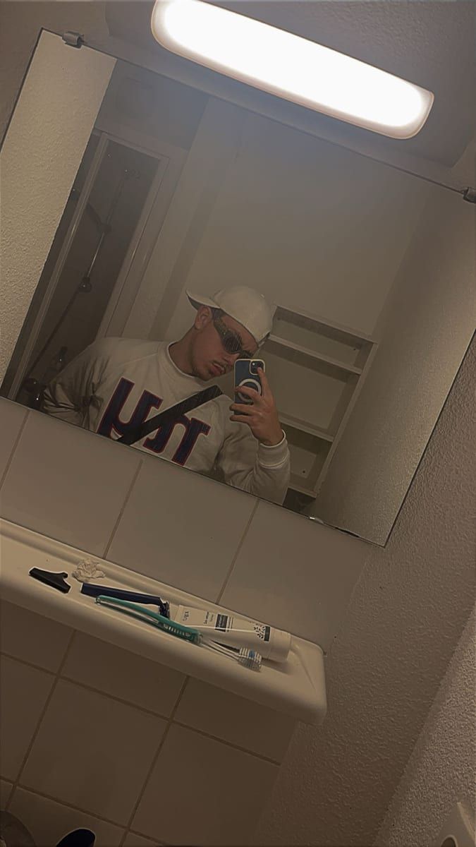 Profil de Wenceslas, 33 ans, Rencontre gay à Les Verrières (Neuchâtel)