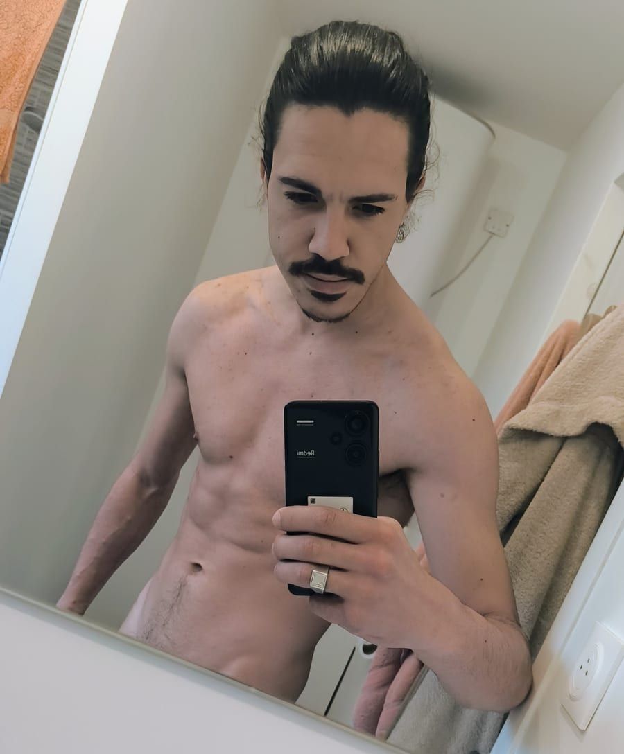 Cheikhna - Rencontre gay à Fontainemelon Profil de Cheikhna, 34 ans, Rencontre gay à Fontainemelon (Neuchâtel)