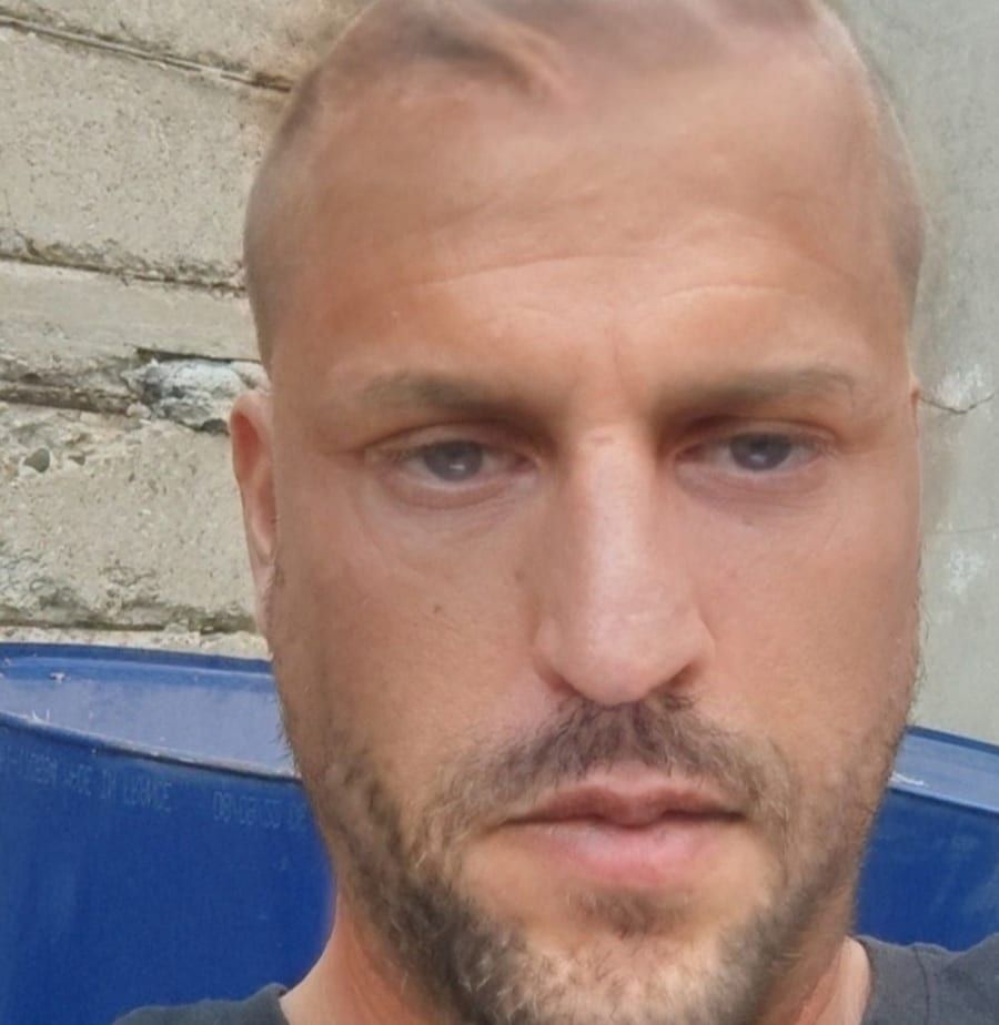 Drisse - Rencontre gay à Les Bayards Profil de Drisse, 23 ans, Rencontre gay à Les Bayards (Neuchâtel)