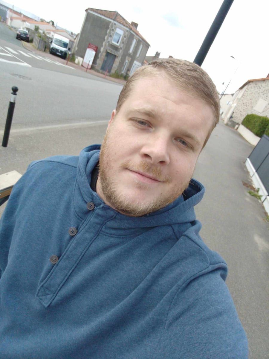 Dodji - Rencontre gay à La Côte-aux-Fées Profil de Dodji, 24 ans, Rencontre gay à La Côte-aux-Fées (Neuchâtel)