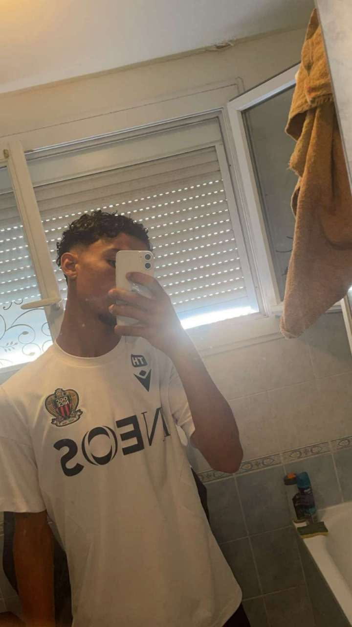 Profil de Toma, 23 ans, Rencontre gay à Fretereules (Neuchâtel)