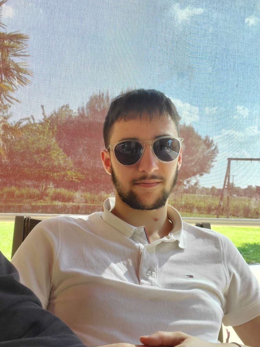 Profil de Angelito, 23 ans, Rencontre gay à Les Hauts-Geneveys (Neuchâtel)