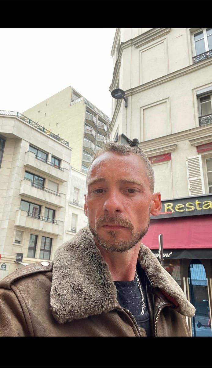 Jugurta - Rencontre gay à Boveresse Profil de Jugurta, 31 ans, Rencontre gay à Boveresse (Neuchâtel)