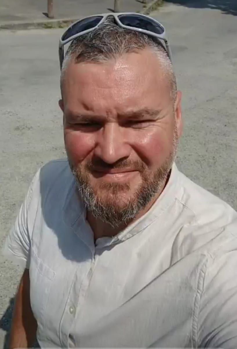 Yves-alain - Rencontre gay à La Côte-aux-Fées Profil de Yves-alain, 44 ans, Rencontre gay à La Côte-aux-Fées (Neuchâtel)