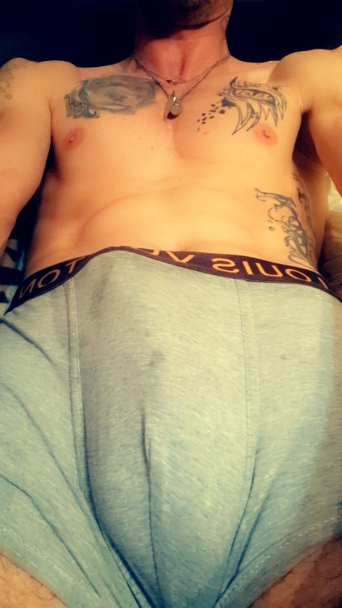 Profil de Zinédine, 45 ans, Rencontre gay à La Vue-des-Alpes (Neuchâtel)