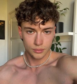 Bougary - Rencontre gay à La Chaux-du-Milieu Profil de Bougary, 37 ans, Rencontre gay à La Chaux-du-Milieu (Neuchâtel)