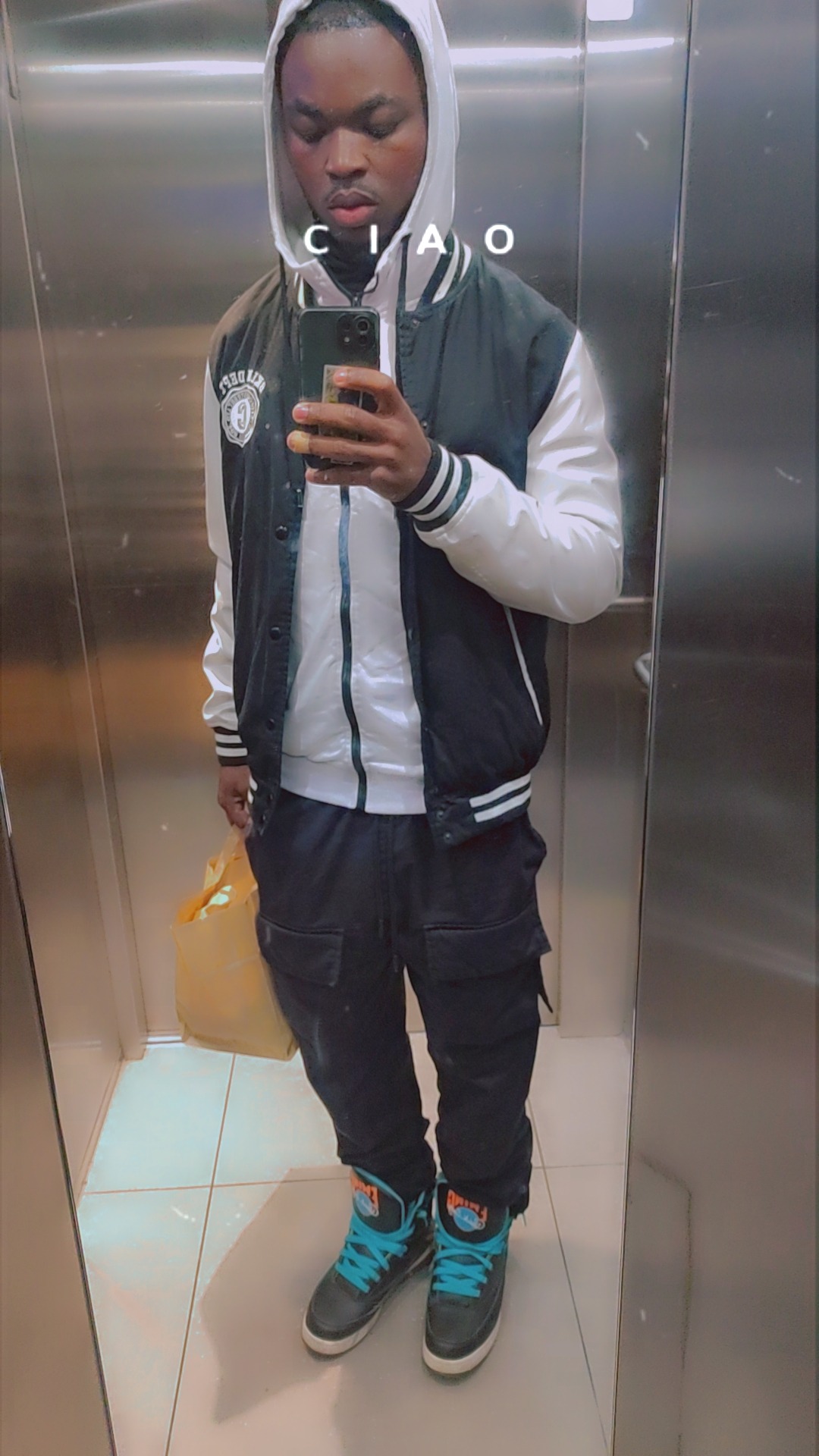 Profil de Donovane, 24 ans, Rencontre gay latino à Neuchâtel (Neuchâtel)