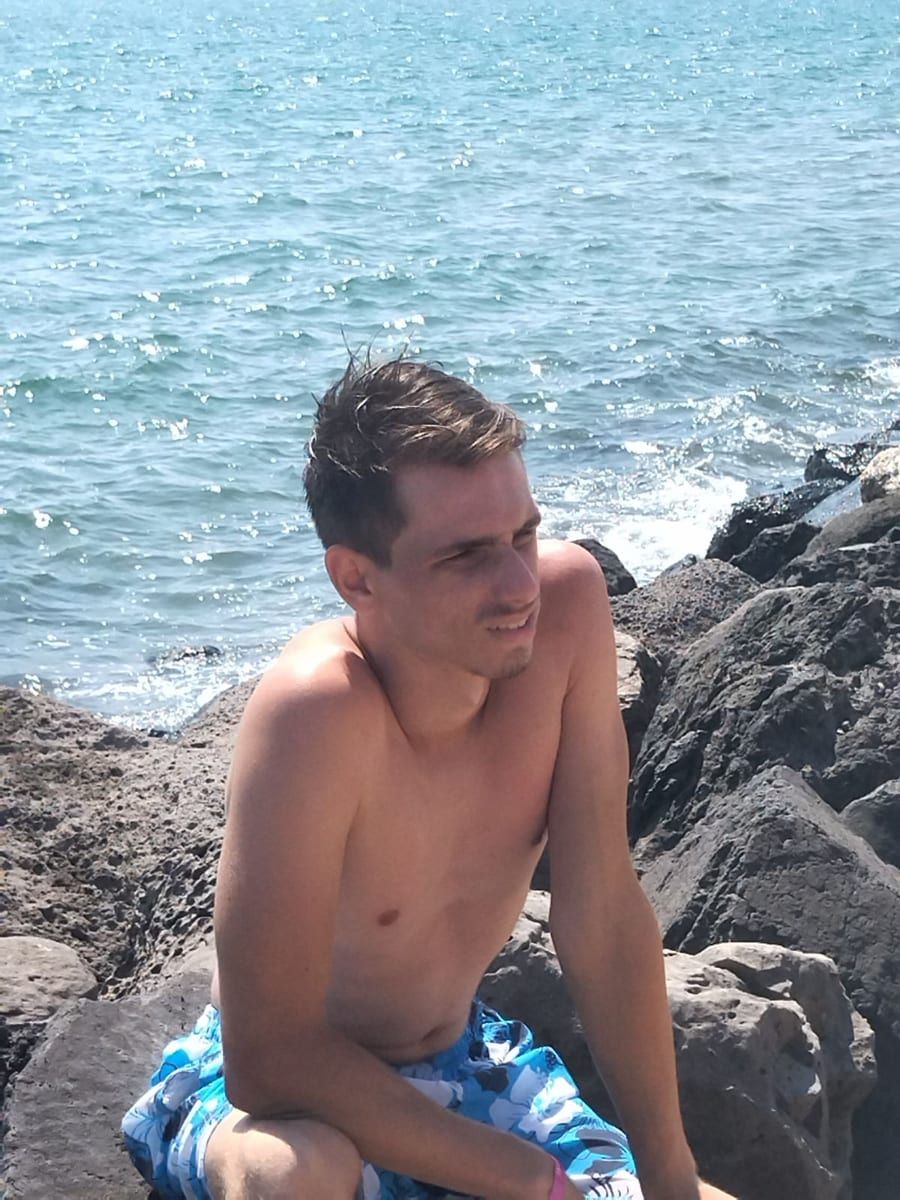 Profil de Azer, 30 ans, Rencontre gay à Boudry (Neuchâtel)