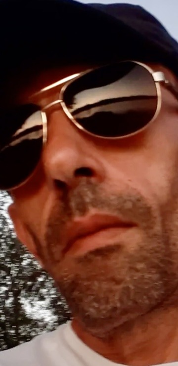 Profil de Edy, 36 ans, Rencontre gay à Rochefort (Neuchâtel)