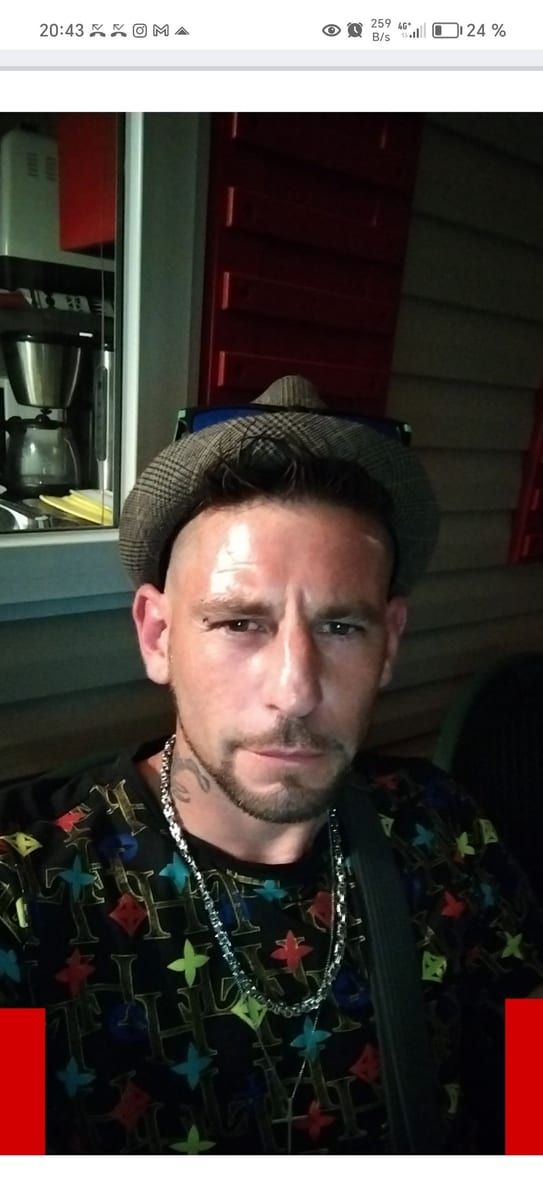 Profil de Djessym, 28 ans, Rencontre gay à Les Verrières (Neuchâtel)