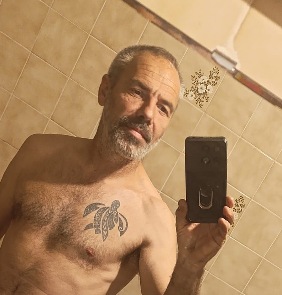 Kurtys - Rencontre gay à Lignières Profil de Kurtys, 22 ans, Rencontre gay à Lignières (Neuchâtel)