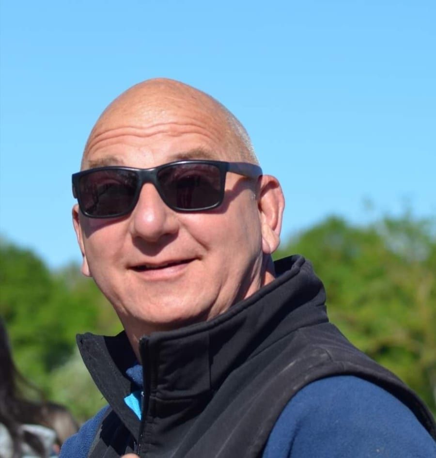 Donavan - Rencontre gay à Areuse Profil de Donavan, 41 ans, Rencontre gay à Areuse (Neuchâtel)