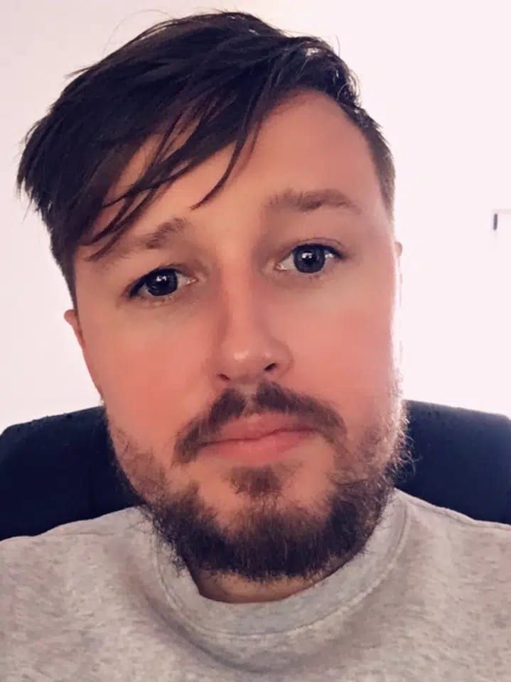Profil de Nikki, 23 ans, Rencontre gay à Saules (Neuchâtel)