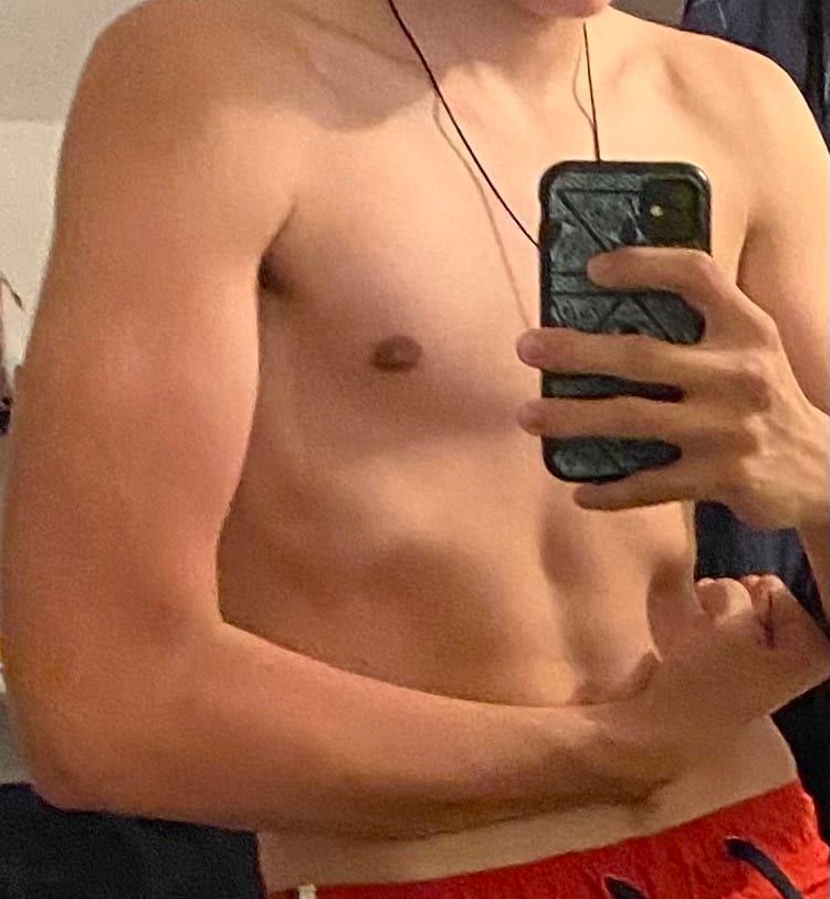 Tonyo - Rencontre gay à Brot-Dessous Profil de Tonyo, 23 ans, Rencontre gay à Brot-Dessous (Neuchâtel)