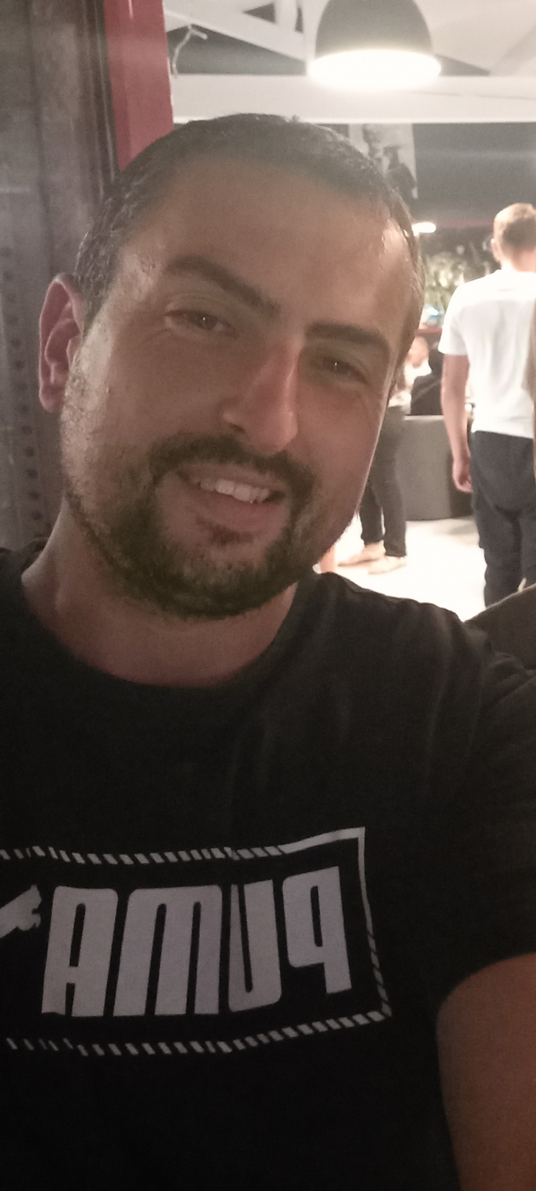 Profil de Haouari, 29 ans, Rencontre gay à Buttes (Neuchâtel)