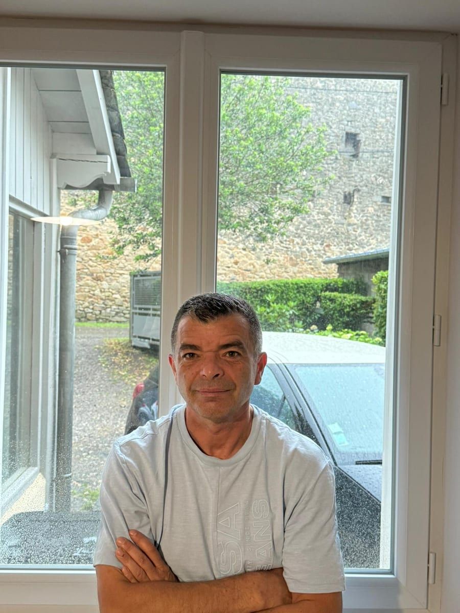 Maël - Rencontre gay à Brot-Dessous Profil de Maël, 30 ans, Rencontre gay à Brot-Dessous (Neuchâtel)