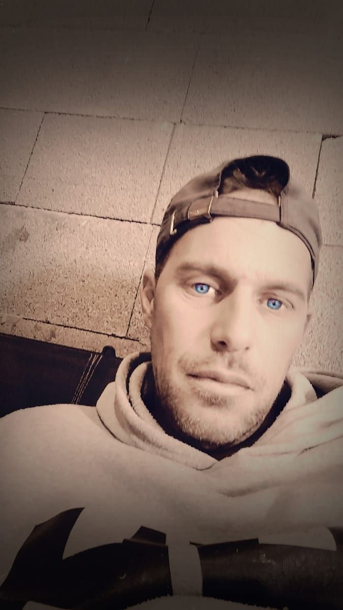 Profil de Thibau, 38 ans, Rencontre gay à St-Sulpice NE (Neuchâtel)